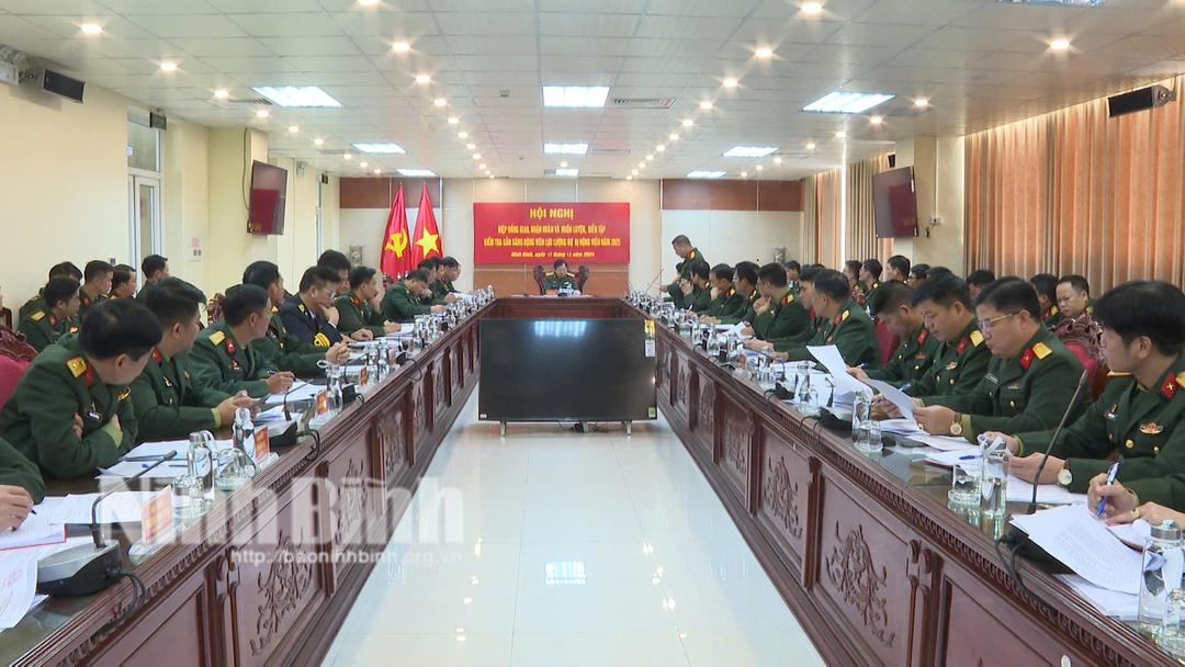 Các đại biểu dự hội nghị.