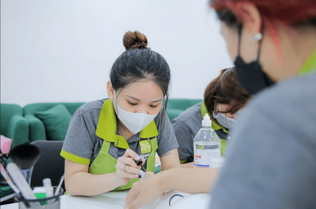 Những nghề chỉ cần bằng cấp 2 cho nữ.