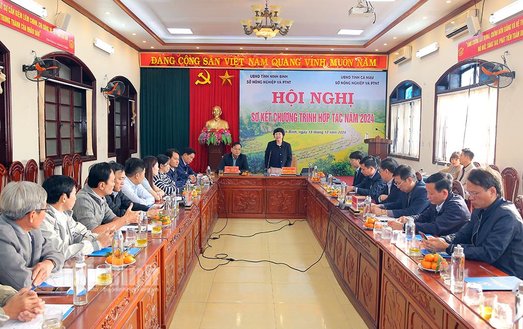 Quang cảnh hội nghị.
