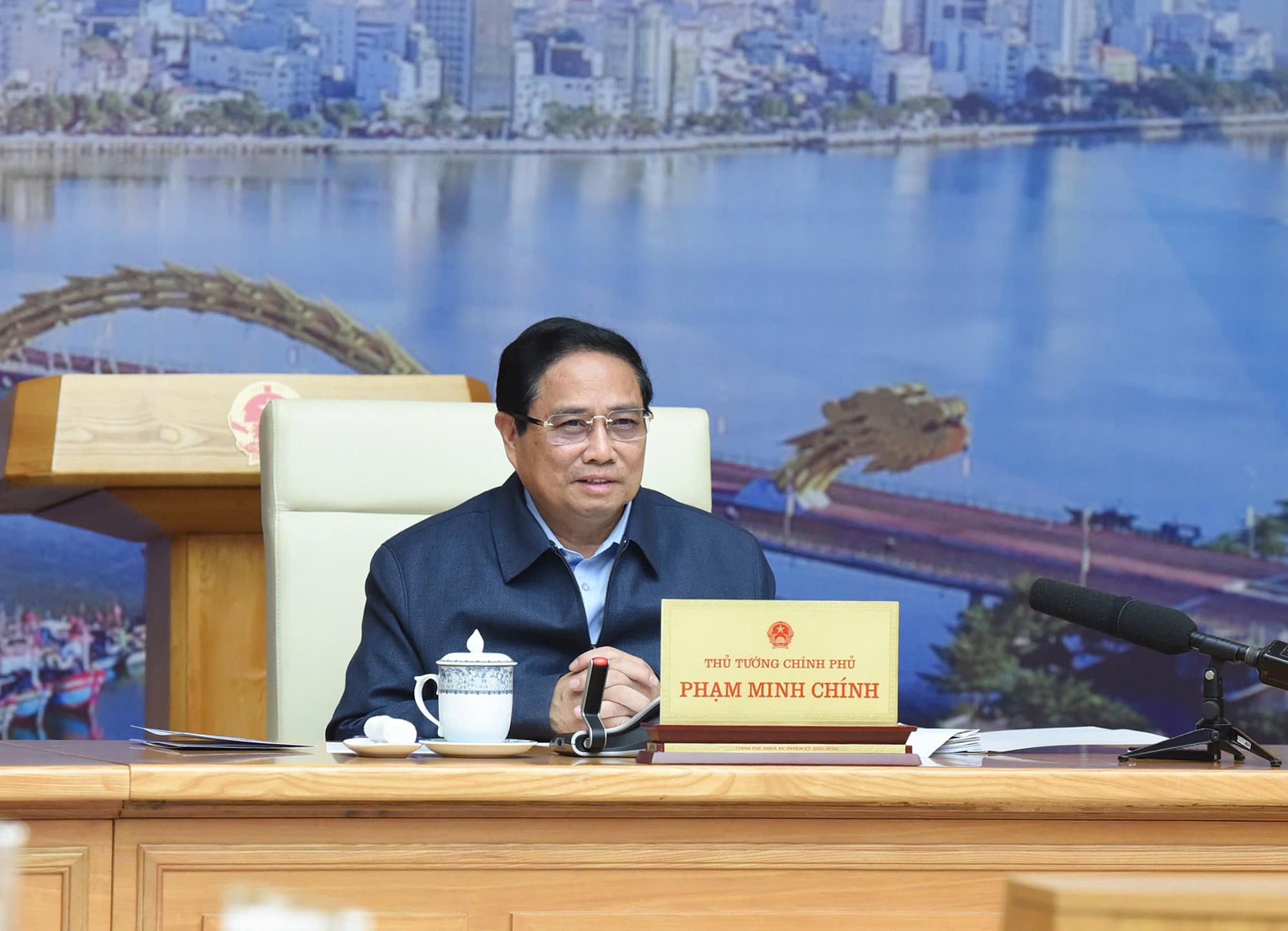 Thủ tướng Chính phủ Phạm Minh Chính chủ trì phiên họp.