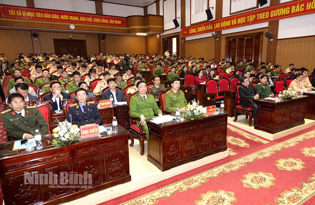Các đại biểu dự hội nghị.