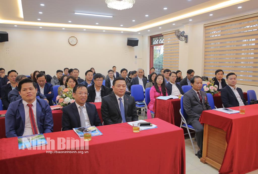 Các đại biểu dự hội nghị.