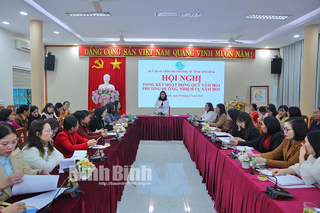 Các đại biểu dự hội nghị.