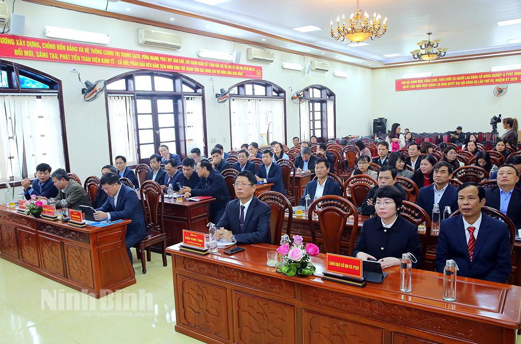 Các đại biểu dự hội nghị.