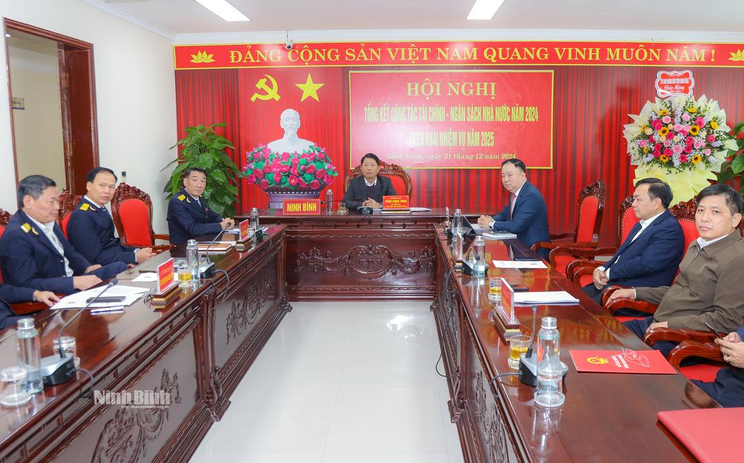 Các đại biểu dự hội nghị tại điểm cầu Ninh Bình. Ảnh: Hoàng Hiệp