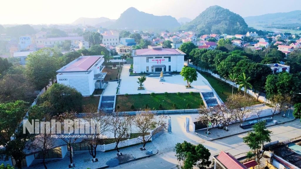 Bảo tàng - Thư viện thành phố Tam Điệp toạ lạc trên diện tích trên 7.800 m2.