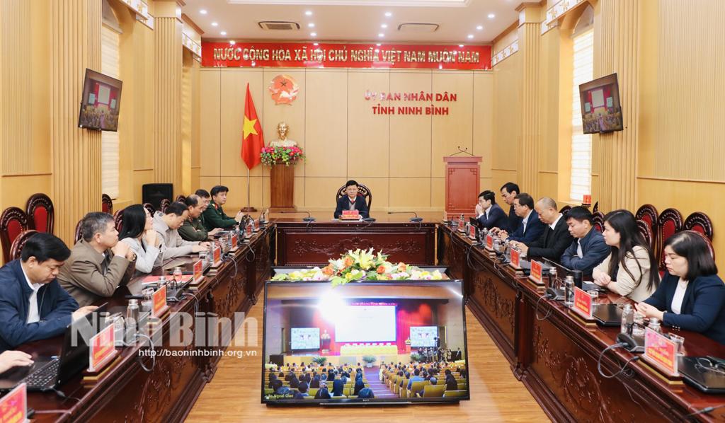 Các đại biểu dự hội nghị tại điểm cầu Ninh Bình.