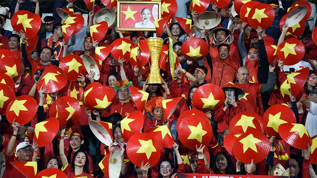 Sự ủng hộ nhiệt tình của người hâm mộ là động lực to lớn để đội tuyển bóng đá nam vô địch ASEAN Cup 2024. (Ảnh Kkánh An)