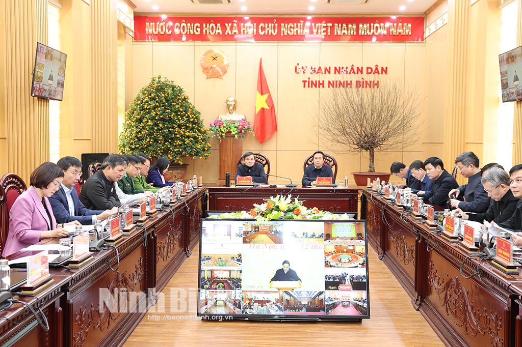 Các đại biểu dự hội nghị tại điểm cầu Ninh Bình.