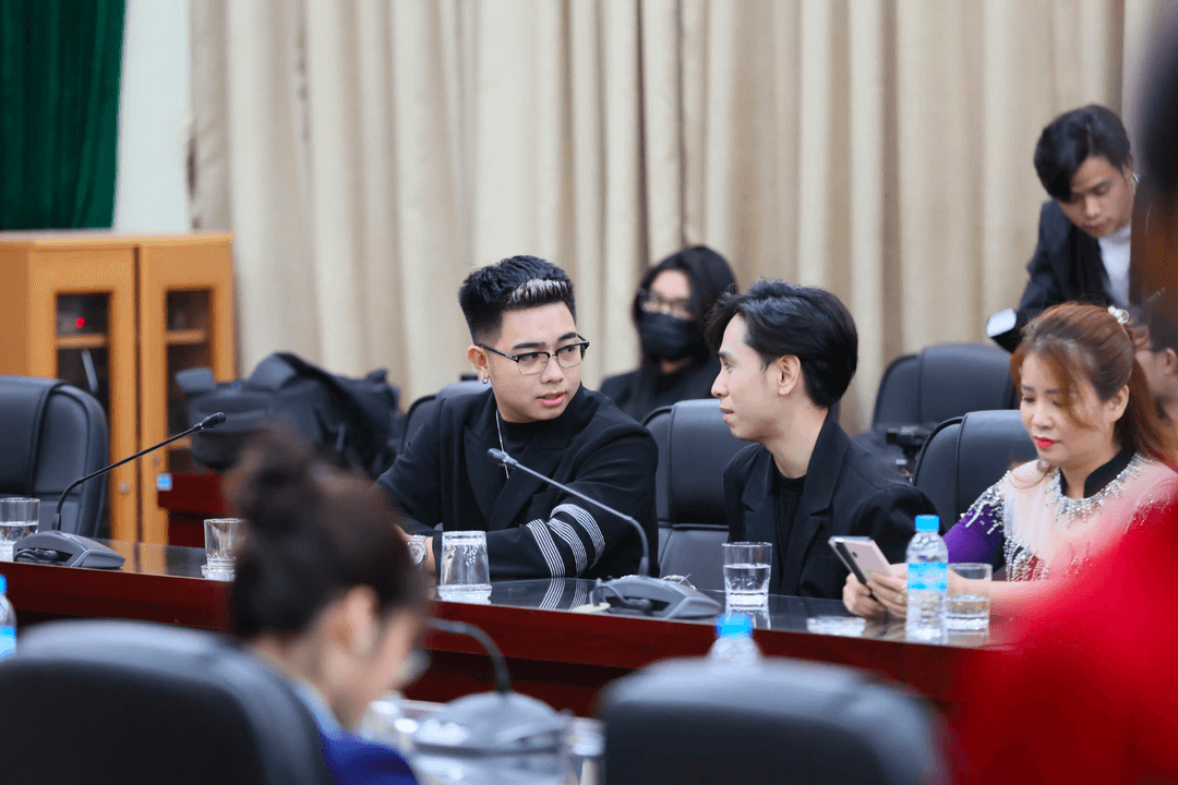 Hùng Rơm luôn học hỏi để bước ra khỏi vùng an toàn của bản thân.