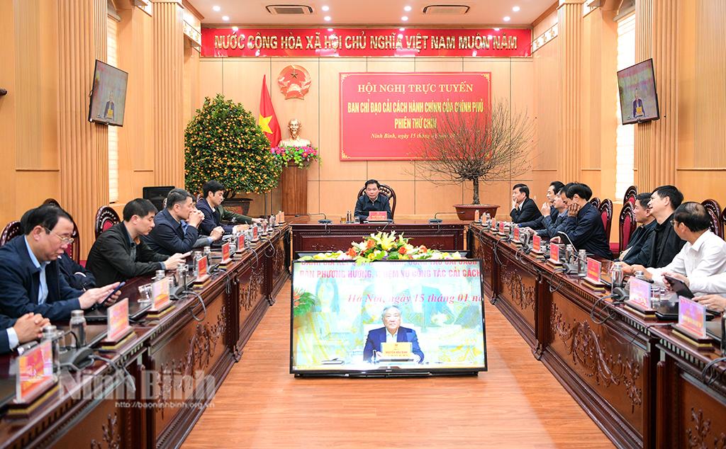 Các đại biểu dự hội nghị tại điểm cầu Ninh Bình.