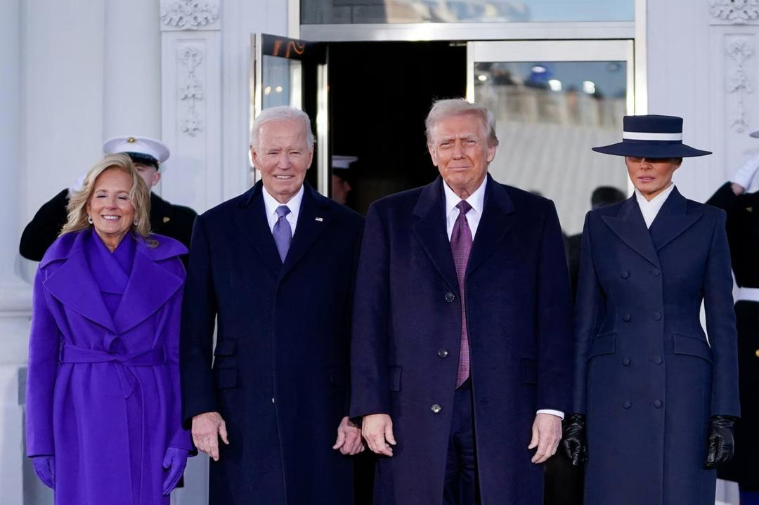 Tổng thống đắc cử Mỹ Donald Trump và phu nhân và Tổng thống Joe Biden và phu nhân tại lễ tuyên thệ nhậm chức ngày 20/1/2025.