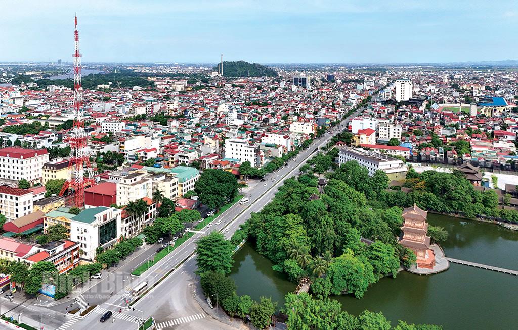 Chung sức xây dựng thành phố Hoa Lư là đô thị văn minh, hiện đại, mang đậm bản sắc vùng đất Cố đô Hoa Lư lịch sử. Ảnh: P.V