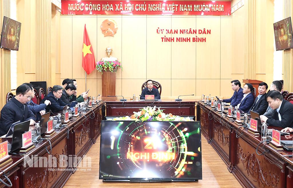 Các đại biểu dự hội nghị tại điểm cầu Ninh Bình.