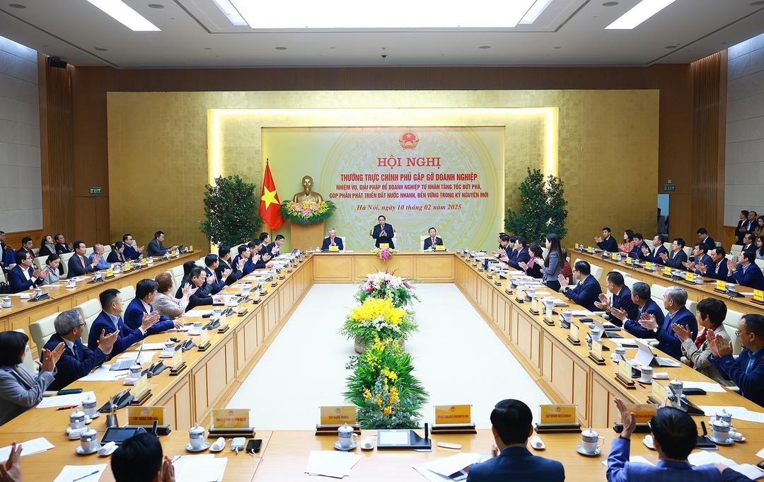 Quang cảnh Hội nghị Thường trực Chính phủ gặp gỡ doanh nghiệp.