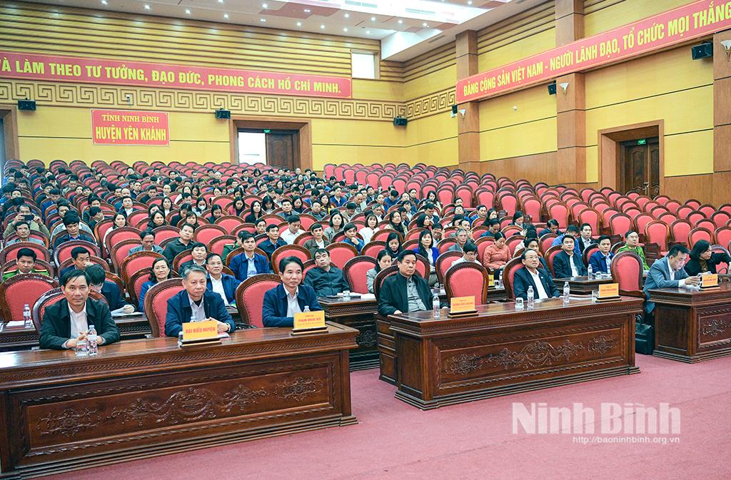 Các đại biểu dự hội nghị.