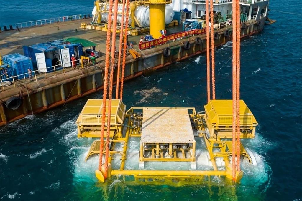 Các thiết bị được đặt trong các khoang chống nước, tận dụng nước biển làm nguồn làm mát tự nhiên. (Ảnh: scmp)