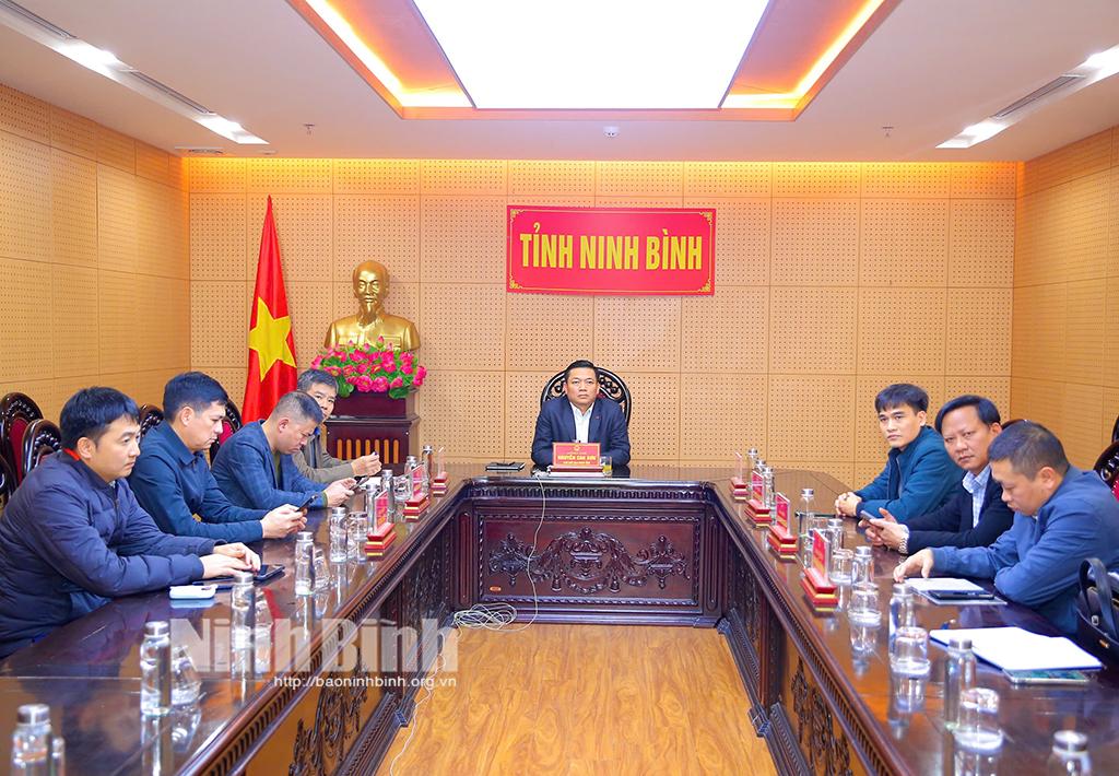 Các đại biểu dự hội nghị tại điểm cầu Ninh Bình.