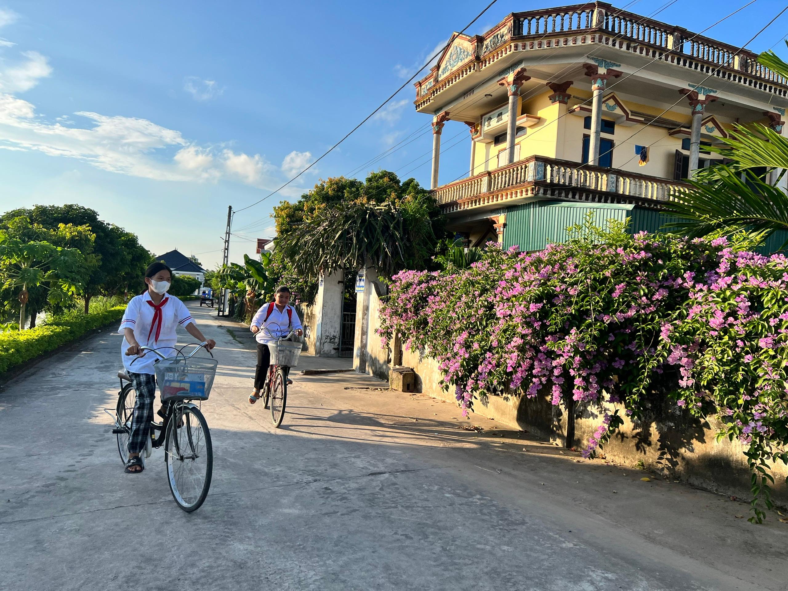 Xã Khánh Thành (huyện Yên Khánh) đạt chuẩn xã nông thôn mới kiểu mẫu. Ảnh: Hồng Minh