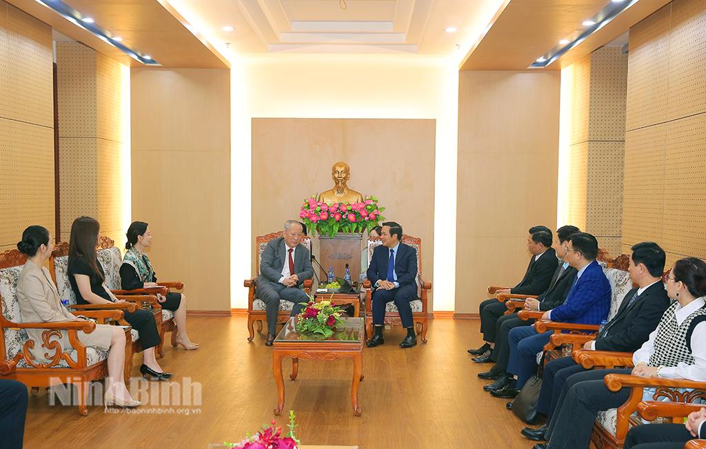 Quang cảnh buổi tiếp xã giao.