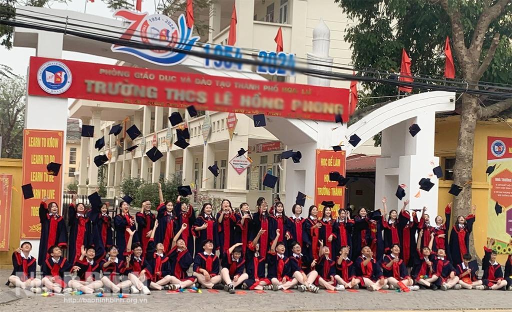 Không chỉ lưu giữ kỷ niệm, chụp ảnh kỷ yếu còn giúp học sinh có khoảng thời gian thư giãn trước khi bước vào những kỳ thi căng thẳng.