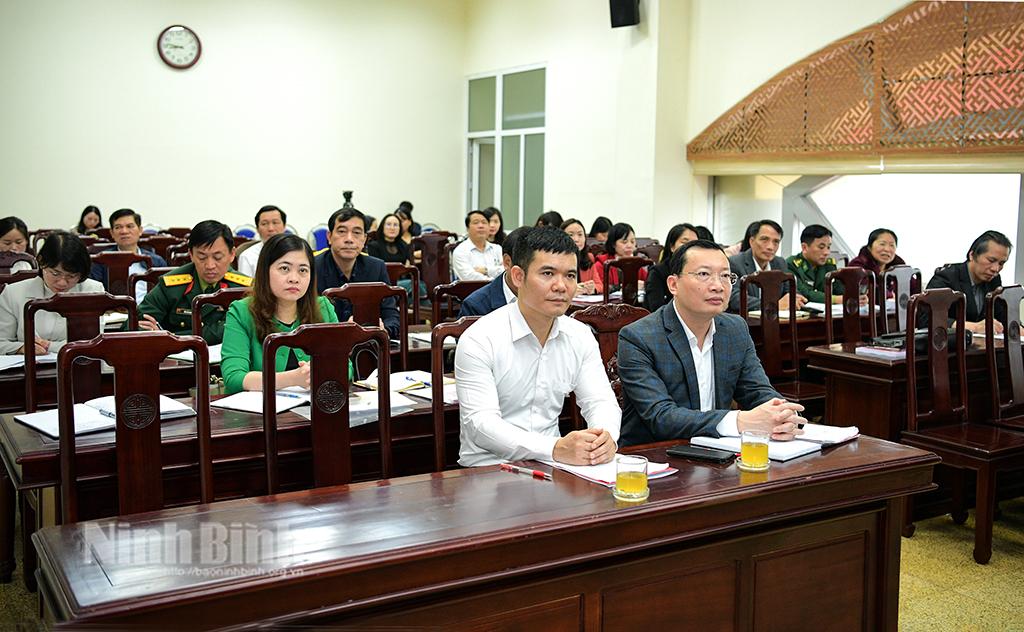 Các đại biểu dự hội nghị.