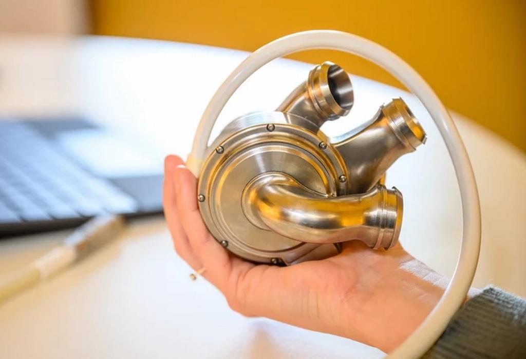 BiVACOR là trái tim nhân tạo cấy ghép đầu tiên trên thế giới có thể thay thế hoàn toàn tim người. (Ảnh: BiVACOR)