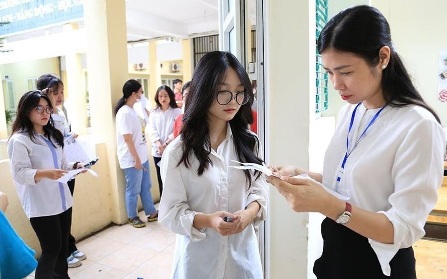 Bộ GD&ĐT vừa có văn bản gửi các Sở GD&ĐT: Hà Nội, Hồ Chí Minh, Ninh Bình, Nghệ An, Quảng Trị về thời gian tổ chức Kỳ thi tốt nghiệp THPT năm 2025. Ảnh VGP