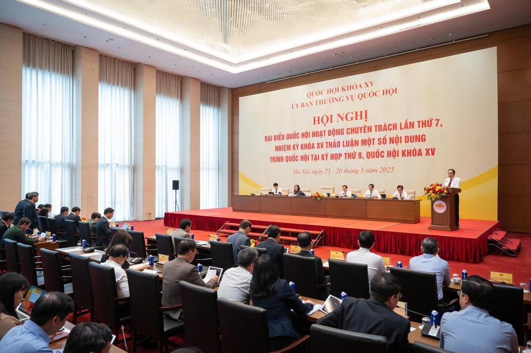 Quang cảnh phiên họp.