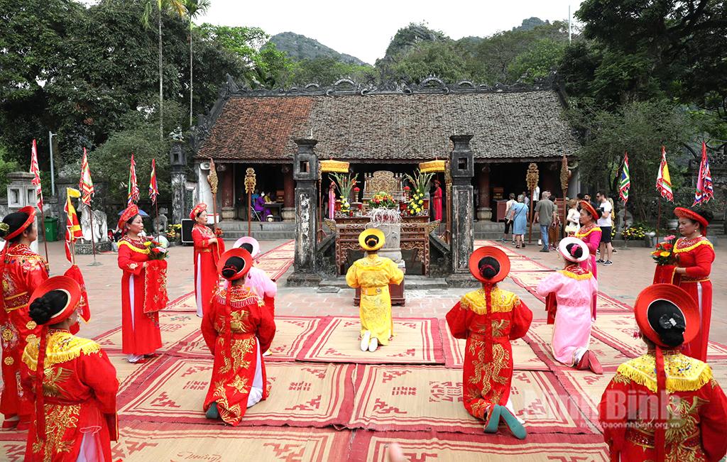 Nghi thức tế cửu khúc nữ quan tại Lễ hội Hoa Lư năm 2024. Ảnh tư liệu: Minh Quang