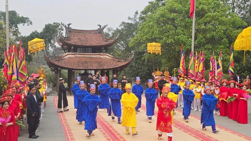 Thực hiện nghi thức Tế lễ truyền thống tại lễ giỗ Đức Quốc Tổ Lạc Long Quân.