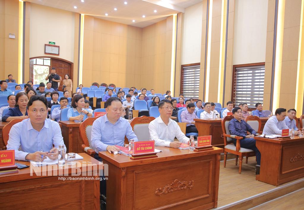 Các đại biểu dự hội nghị.