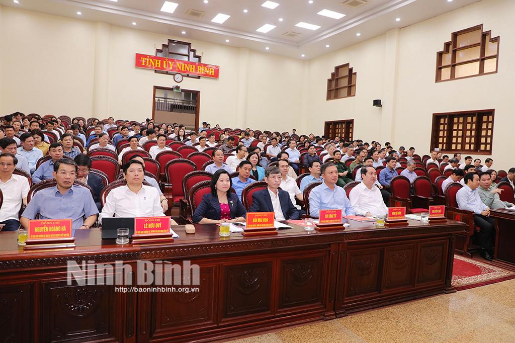 Các đại biểu dự hội nghị.