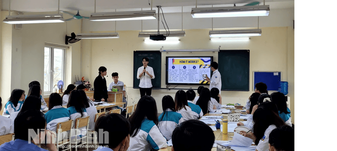 Tiết dạy học môn Hoá học, Vật lý bằng tiếng Anh.