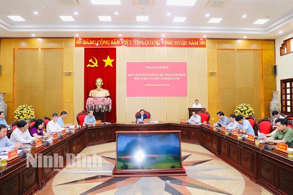 Quang cảnh Hội nghị Ban Chấp hành Đảng bộ tỉnh lần thứ 24.