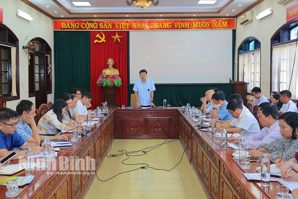Các đại biểu dự hội nghị.