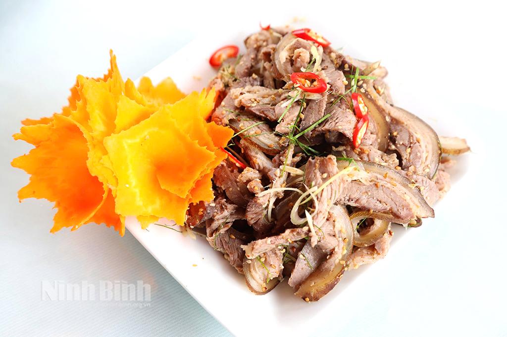 Món dê tái chanh Ninh Bình được làm từ những nguyên liệu thơm ngon.