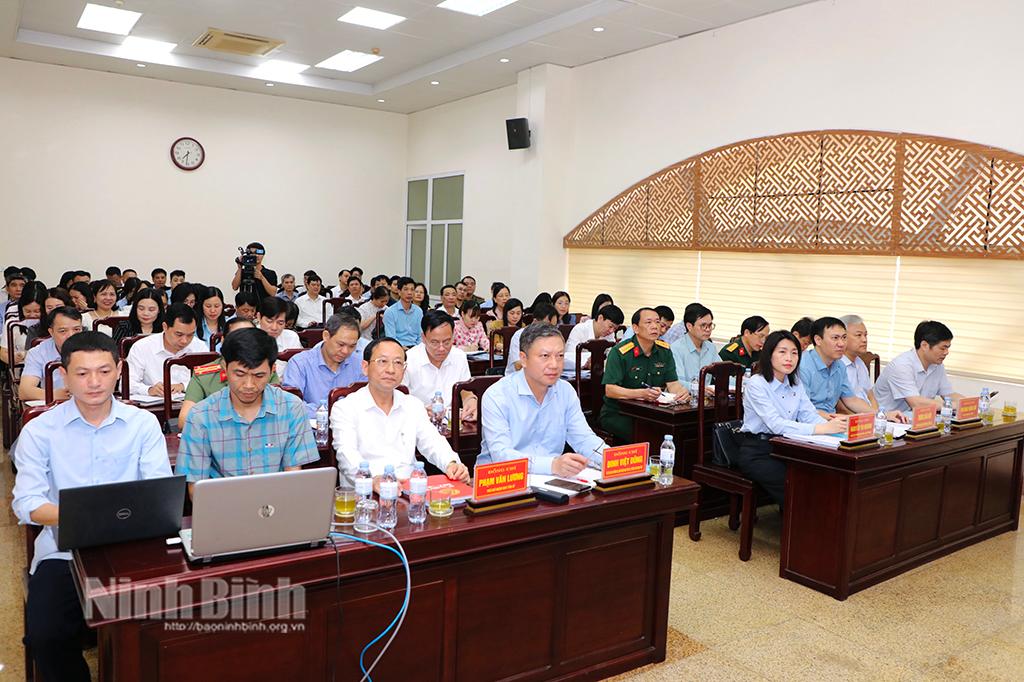 Các đại biểu dự hội nghị.