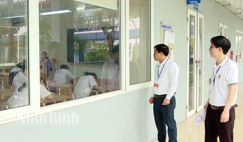 Cán bộ làm công tác Thanh tra thi tại Kỳ thi chọn học sinh giỏi các trường THPT chuyên khu vực Duyên hải và Đồng bằng Bắc bộ lần thứ XVI, năm 2025.