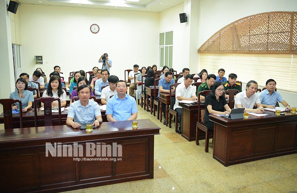 Các đại biểu dự hội nghị.