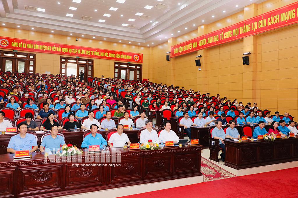 Các đại biểu dự Lễ phát động.