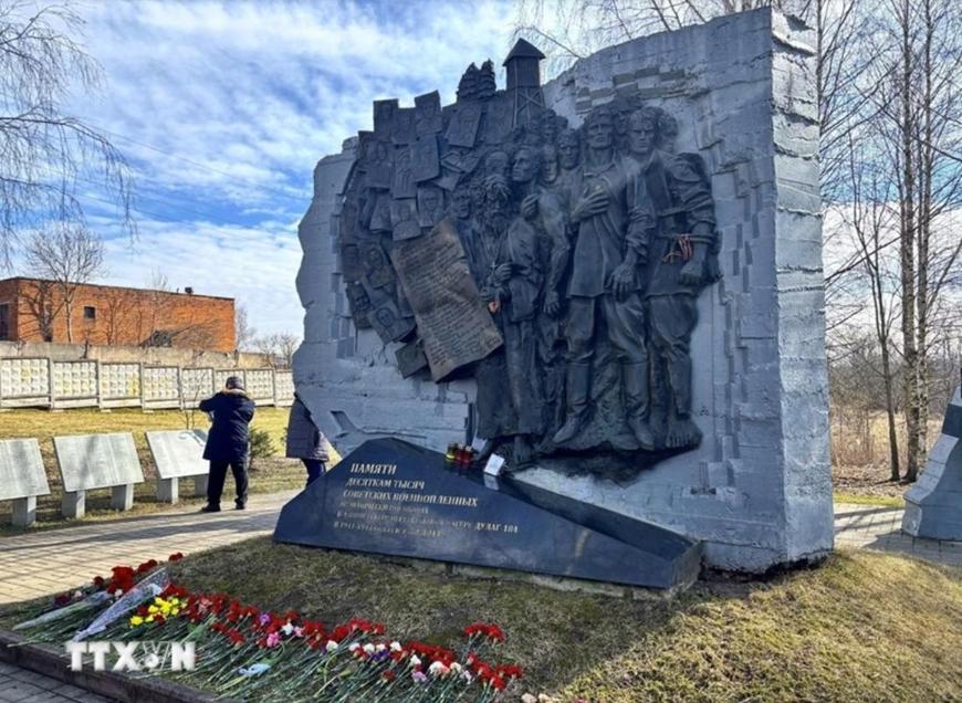 Tượng đài tưởng niệm các chiến sĩ Hồng quân Liên Xô đã hy sinh trong trại tập trung phát xít tại TP Vyazma, tỉnh Smolensk, Liên bang Nga. Ảnh minh họa: TTXVN