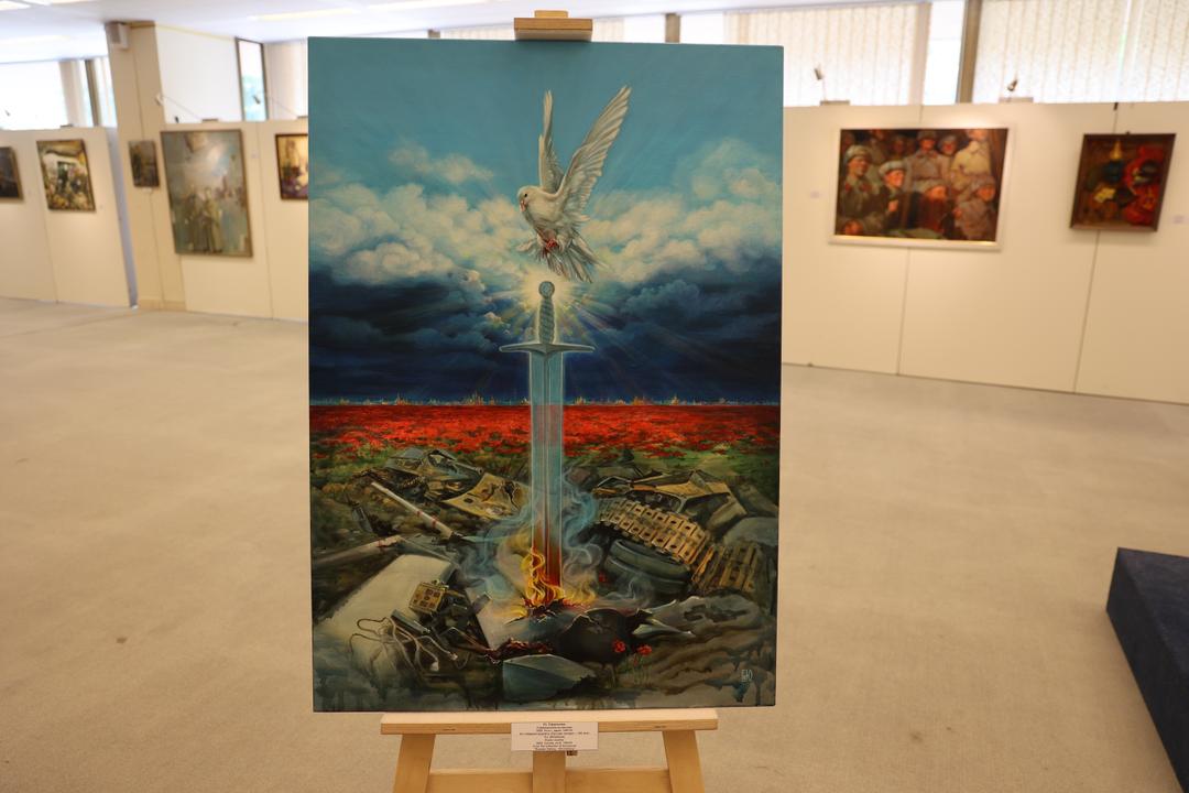 Một tác phẩm trong triển lãm. Ảnh: TTXVN