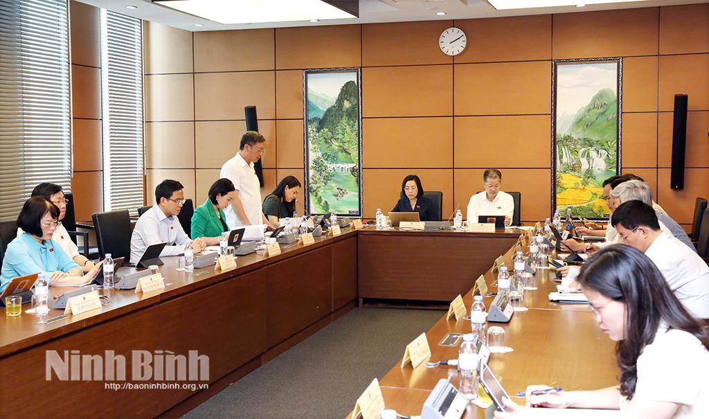 Quang cảnh buổi thảo luận Tổ chiều ngày 17/5/2025.