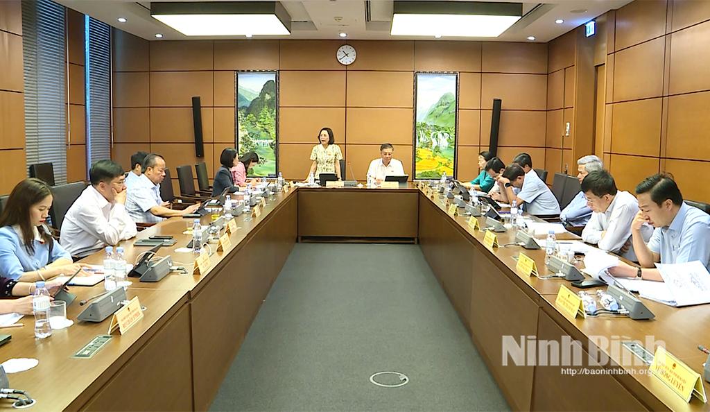 Các đại biểu tham gia thảo luận Tổ.