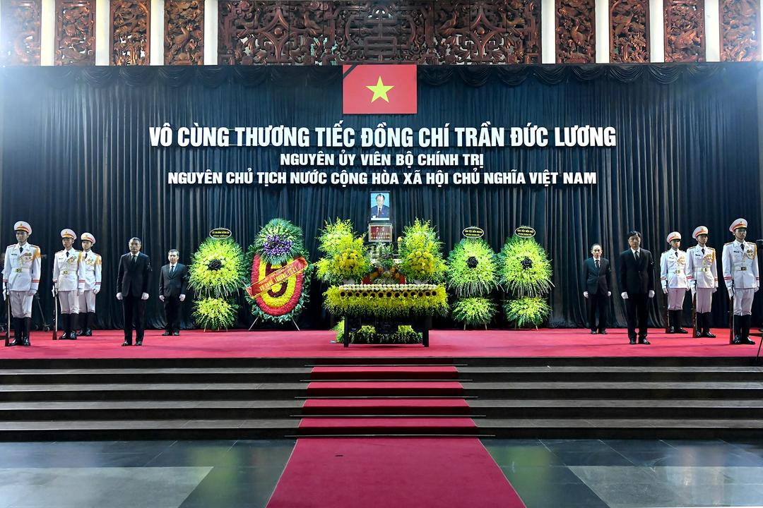 Linh cữu nguyên Chủ tịch nước Trần Đức Lương quàn tại Nhà tang lễ Quốc gia (số 5 Trần Thánh Tông, thành phố Hà Nội). (Ảnh: ĐĂNG KHOA)