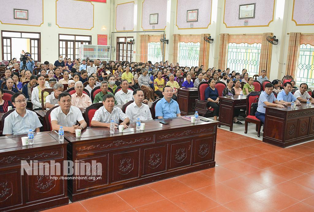 Các đại biểu dự hội nghị.