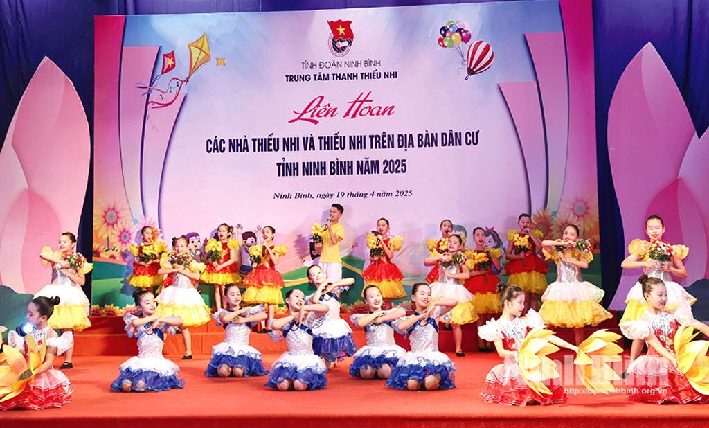 Tiết mục văn nghệ tham gia Liên hoan các nhà thiếu nhi và thiếu nhi trên địa bàn dân cư tỉnh Ninh Bình năm 2025. Ảnh: Minh Quang