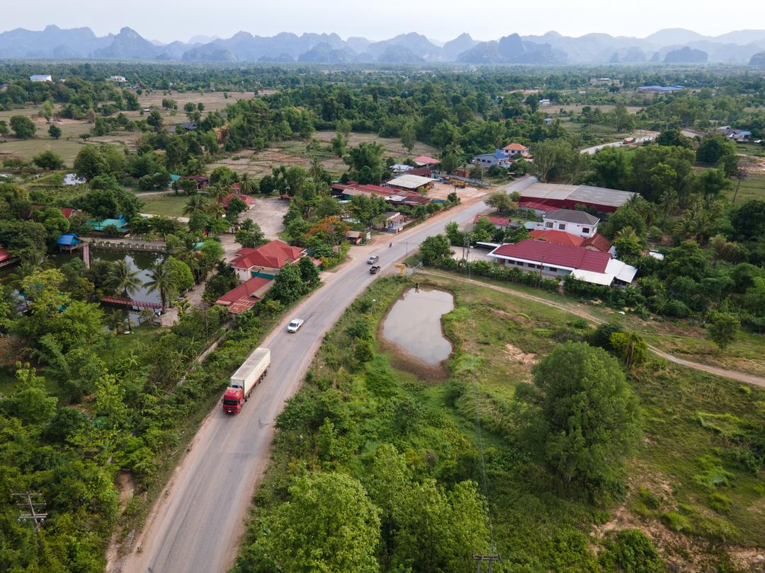 Lào sẽ phát triển các tuyến cao tốc theo hướng Bắc-Nam và Đông-Tây, tạo mạng lưới giao thông huyết mạch xuyên suốt đất nước. Ảnh: TTXVN