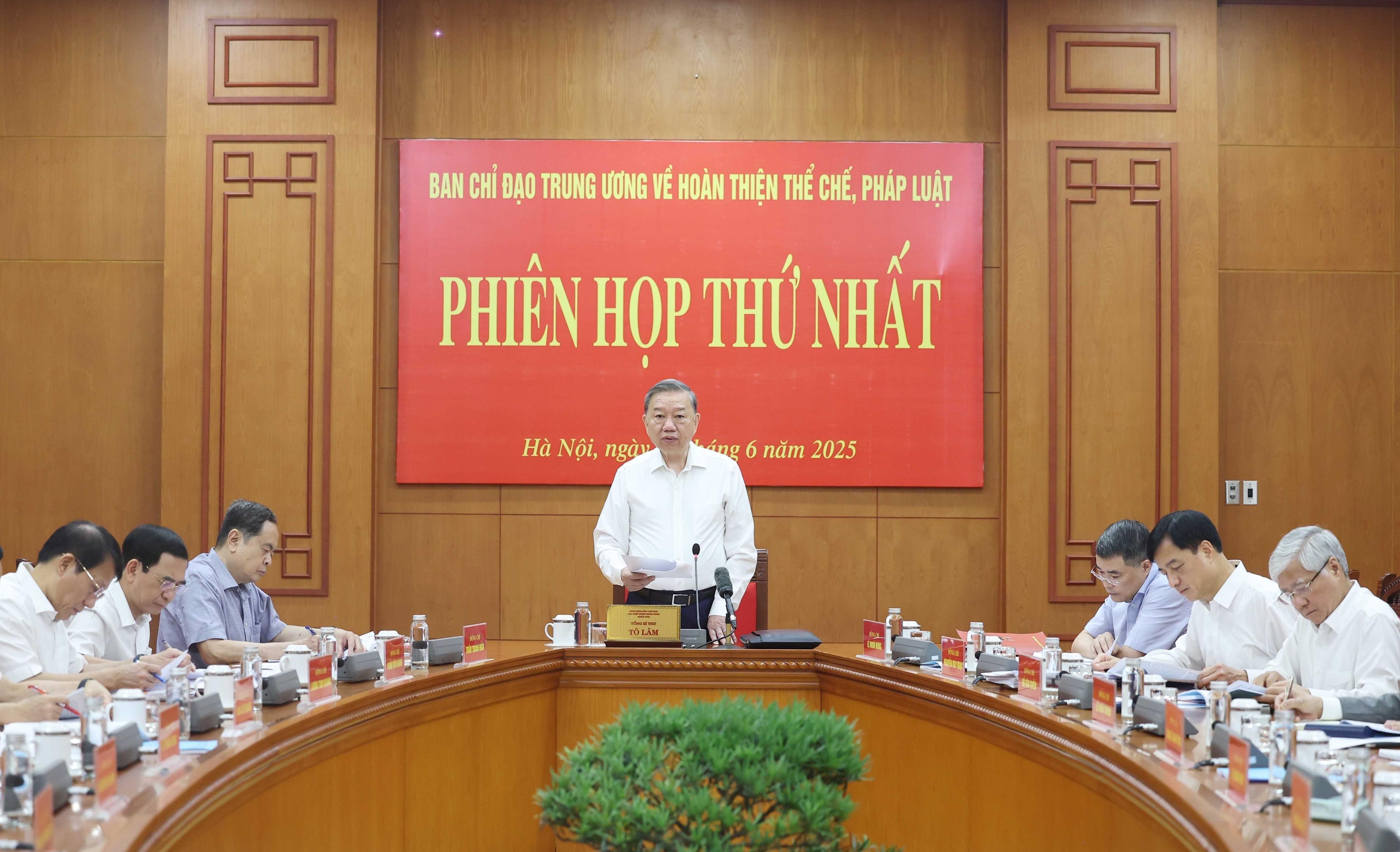 Tổng Bí thư Tô Lâm chủ trì Phiên họp thứ nhất Ban Chỉ đạo Trung ương về hoàn thiện thể chế, pháp luật.